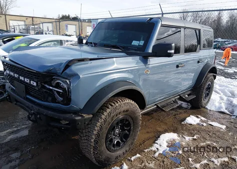 2024 Ford Bronco Wildtrak z USA, uszkodzony, nr VIN 1FMEE2BP6RLA96799